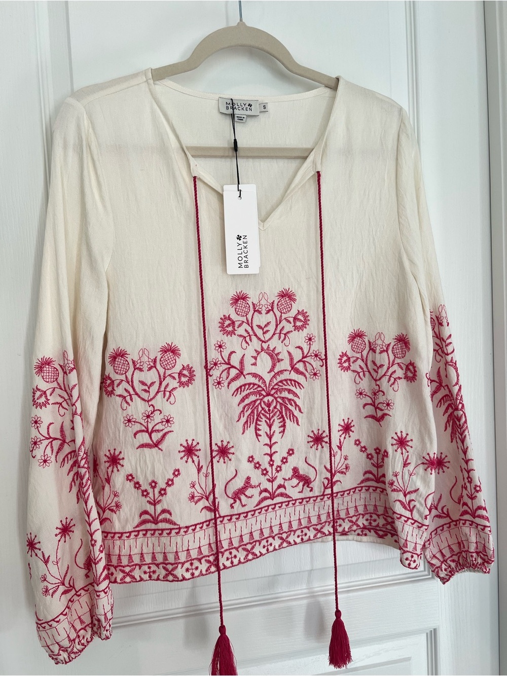 Molly Bracken Cream Blouse w/ Pink Floral Embroidery NWT Boho Peasant Beautiful